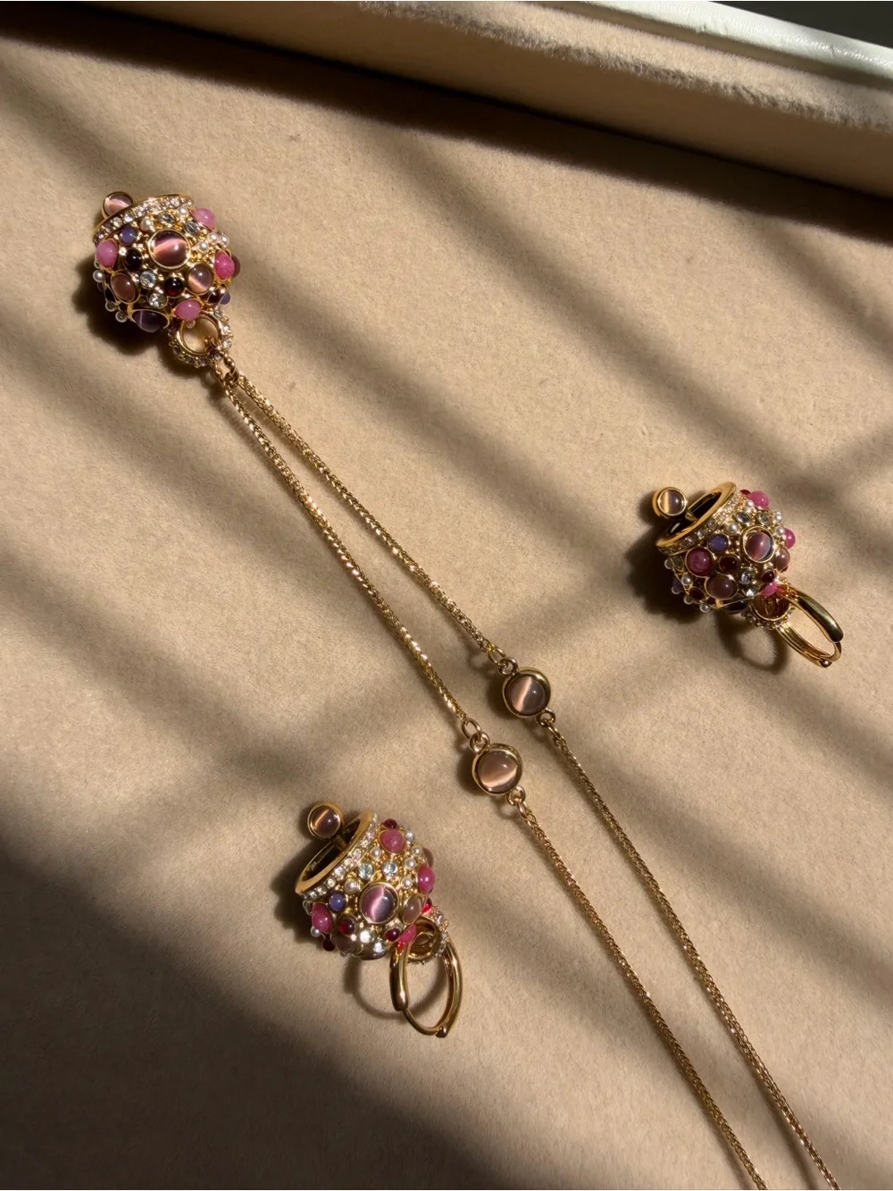 N/A delicate gold